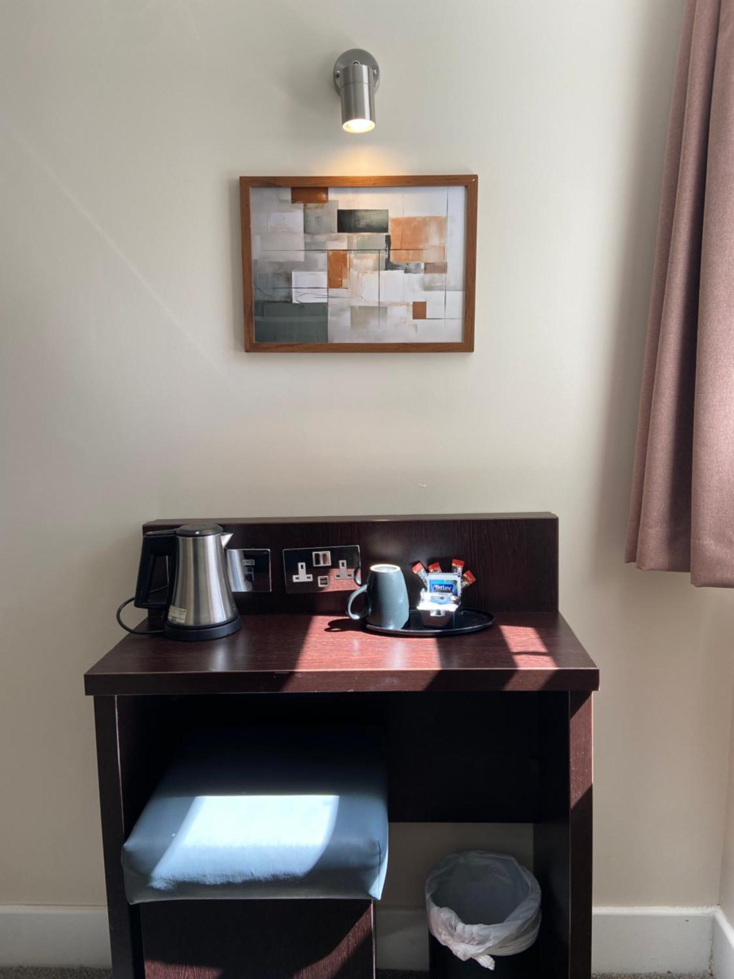 Trebovir Hotel London Room photo