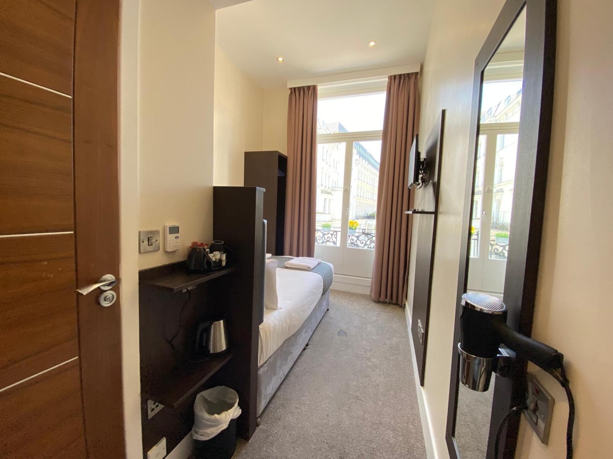 Trebovir Hotel London Exterior photo